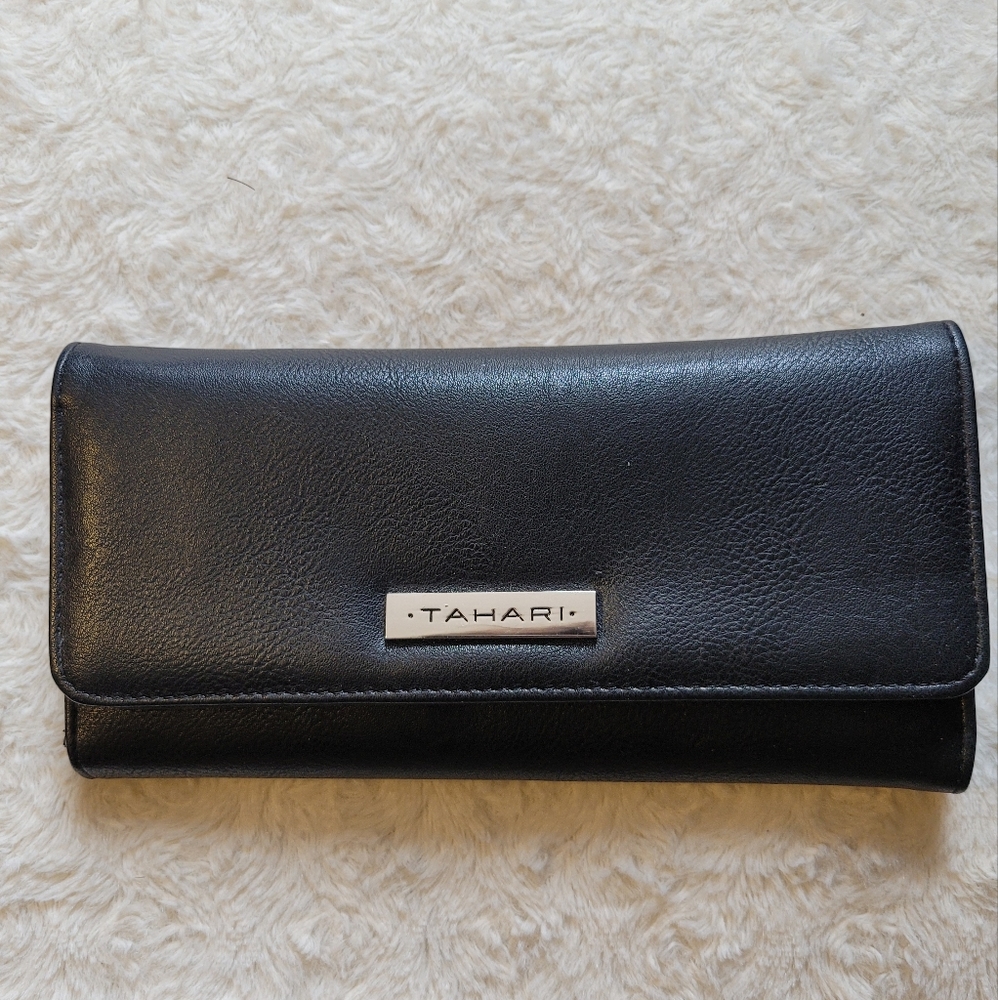 NWOT Tahari Black Wallet